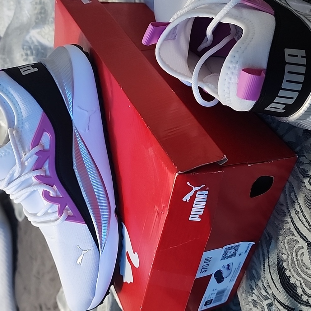 Brand new Womens Puma Pacer Future Allure. Running shoe